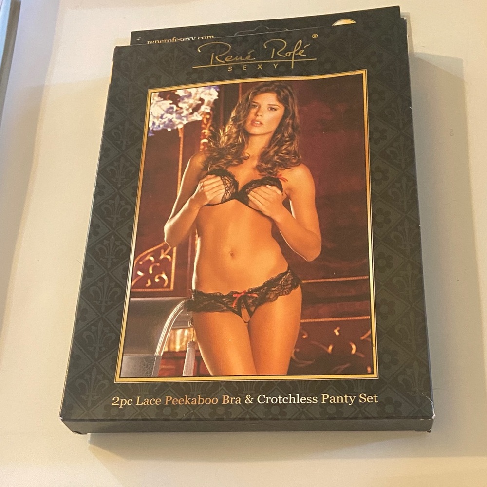 Rene Rofe Black Lace Bra and Panty Set
